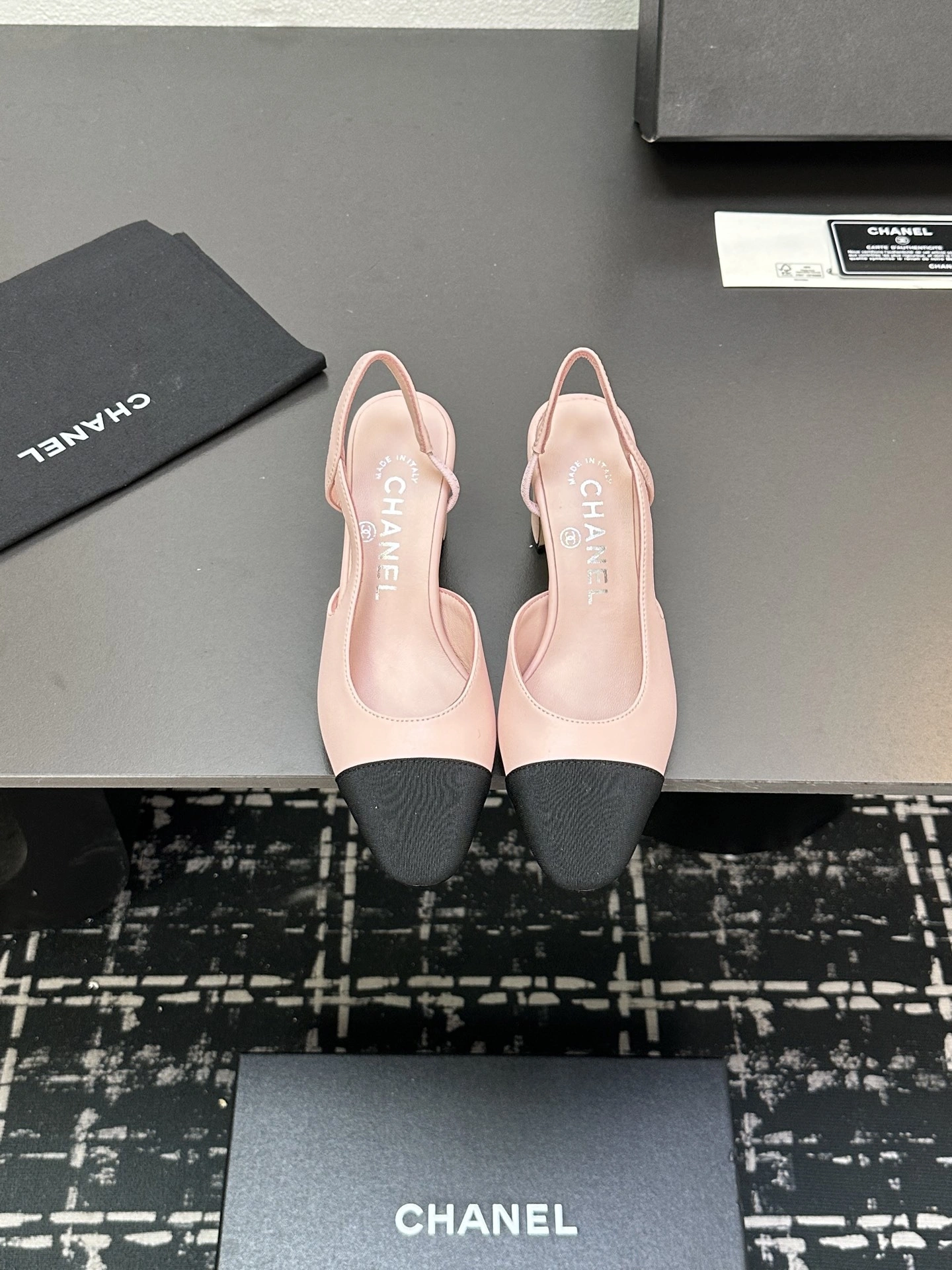 TH-- 3h1958 G31318-X01000-U3334 Heel height：6.5cm item:ET-X000I2307
